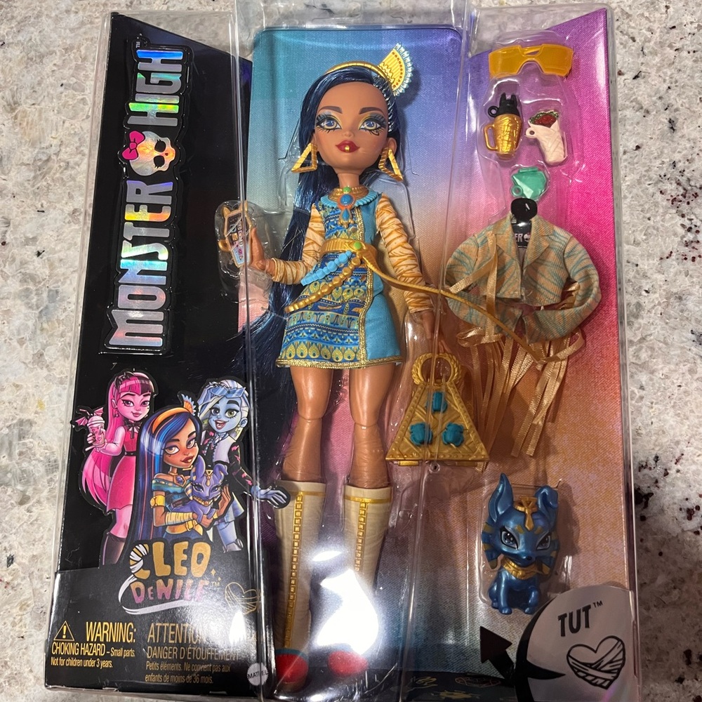 Monster High Cleo de Nile Doll with Blue and Gold Outfit